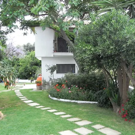 Penzion Yiannis (adults Only) Megali Ammos (Skiathos)