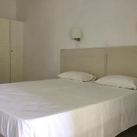 Yiannis (adults Only) 3*