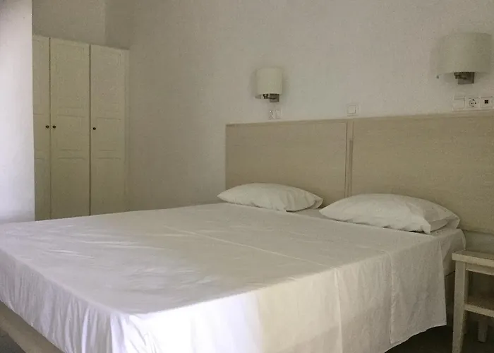 Yiannis (adults Only) 3*