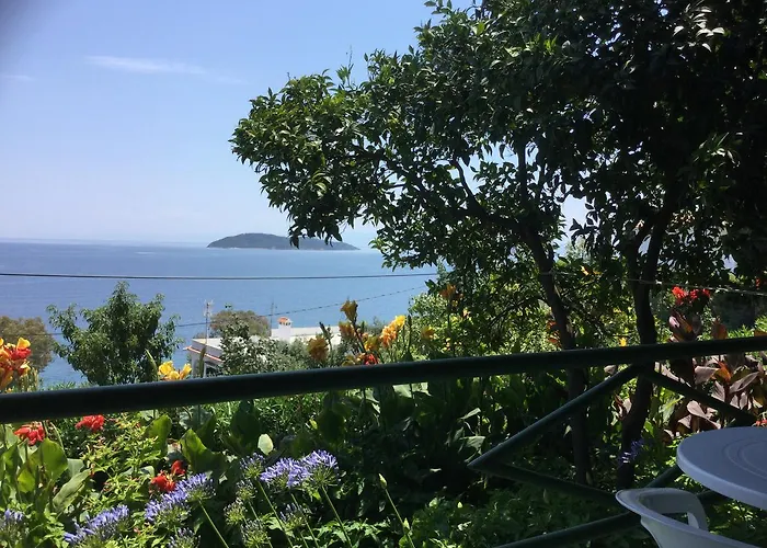 Yiannis (adults Only) 3* Megali Ammos (Skiathos)