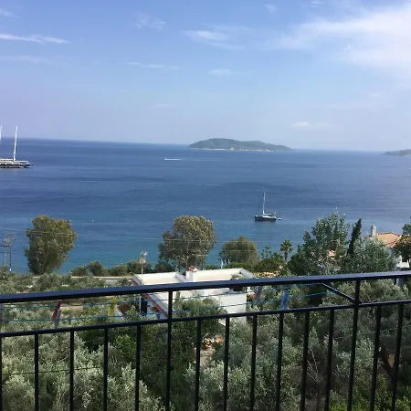 Yiannis (adults Only) بيت ضيافة شاطئ ميغالي أموس